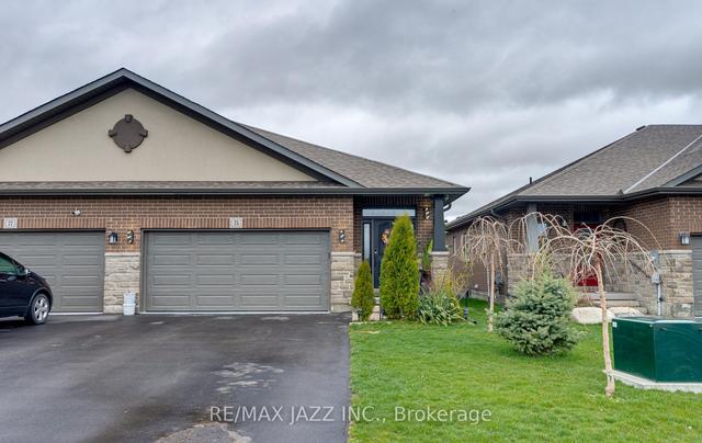 75 Farmington Cres, House semidetached with 3 bedrooms, 3 bathrooms and 6 parking in Belleville ON | Image 1