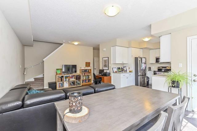 24 - 39 Kay Cres, Townhouse with 2 bedrooms, 2 bathrooms and 2 parking in Guelph ON | Image 2