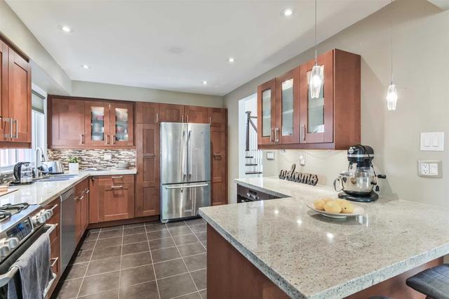 4 Jackmuir Cres, House detached with 3 bedrooms, 3 bathrooms and 3 parking in Toronto ON | Image 23