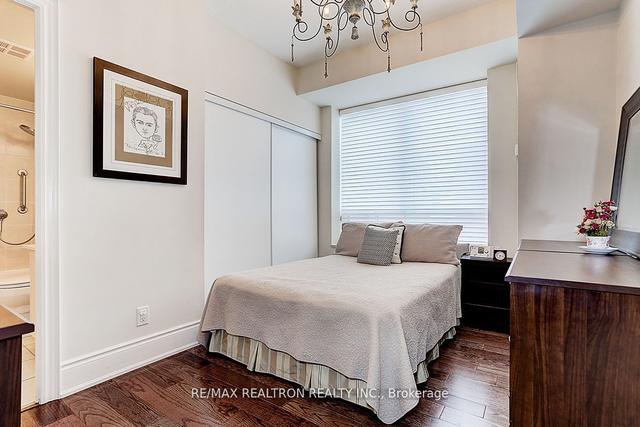 rg5 - 2 Clairtrell Rd, Condo with 2 bedrooms, 3 bathrooms and 2 parking in Toronto ON | Image 10