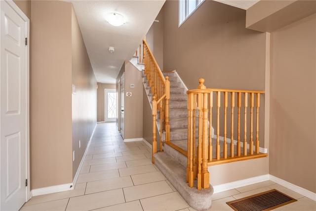 8008 Blue Ash Lane, House detached with 4 bedrooms, 2 bathrooms and 1 parking in Niagara Falls ON | Image 5