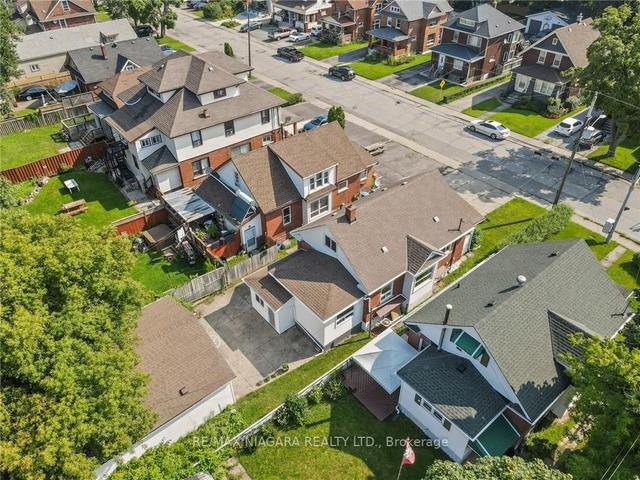 4779 Fourth Ave, House detached with 4 bedrooms, 2 bathrooms and 6 parking in Niagara Falls ON | Image 11