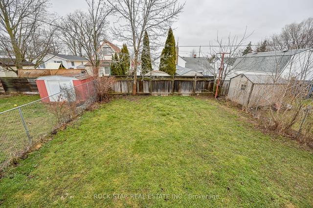 18 Antwerp St, House detached with 3 bedrooms, 2 bathrooms and 2 parking in St. Catharines ON | Image 13