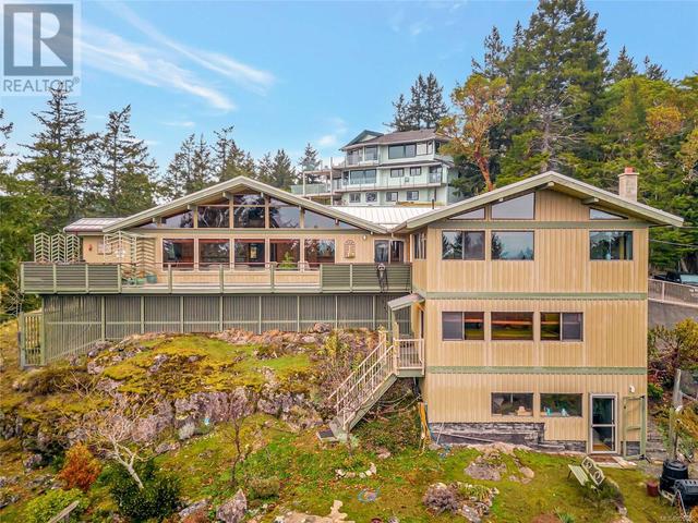 863 Walfred Rd, House detached with 2 bedrooms, 4 bathrooms and 4 parking in Langford BC | Image 26