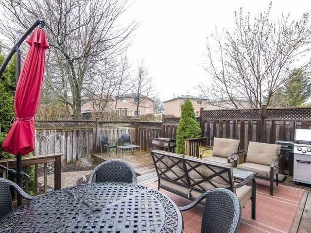 98 Rushmore Cres, House attached with 3 bedrooms, 2 bathrooms and 3 parking in Brampton ON | Image 21