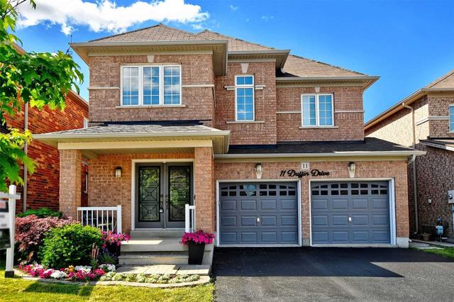 11 Duffin Dr, House detached with 4 bedrooms, 3 bathrooms and 4 parking in Whitchurch Stouffville ON | Card Image