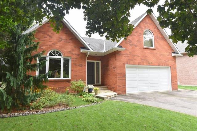 633 Andrea Court, House detached with 4 bedrooms, 3 bathrooms and 4 parking in Burlington ON | Image 2