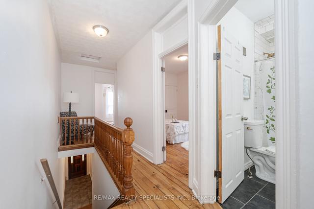 228 Locke St N, House semidetached with 3 bedrooms, 1 bathrooms and 2 parking in Hamilton ON | Image 8