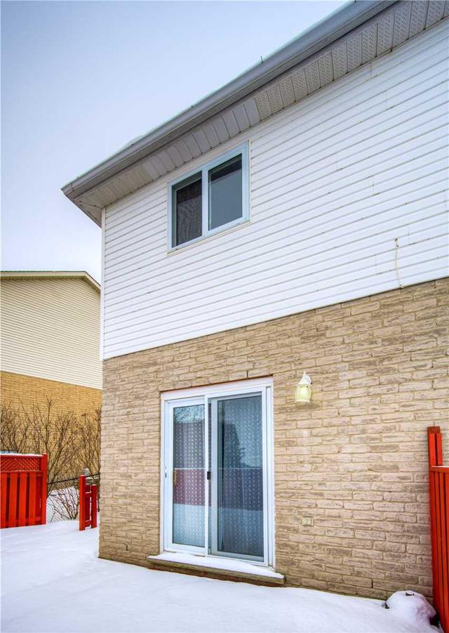 35 Pratt Pl, House detached with 3 bedrooms, 2 bathrooms and 3 parking in Cambridge ON | Image 19