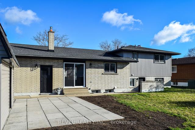 2 Florence St, House detached with 3 bedrooms, 2 bathrooms and 5 parking in St. Catharines ON | Image 12