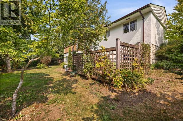 1841 Robb Ave, House detached with 4 bedrooms, 2 bathrooms and 3 parking in Comox BC | Image 24