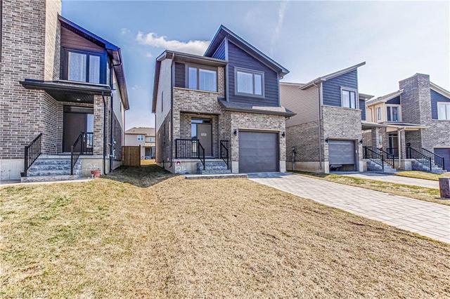 1695 Valhalla Street, House detached with 3 bedrooms, 2 bathrooms and null parking in London ON | Image 2