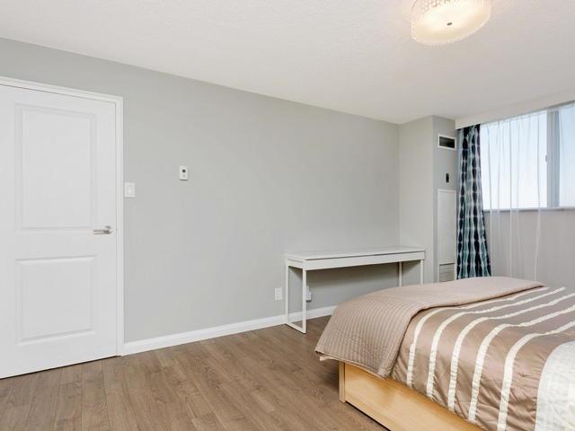 sph 12 - 3695 Kaneff Cres, Condo with 3 bedrooms, 2 bathrooms and 2 parking in Mississauga ON | Image 10