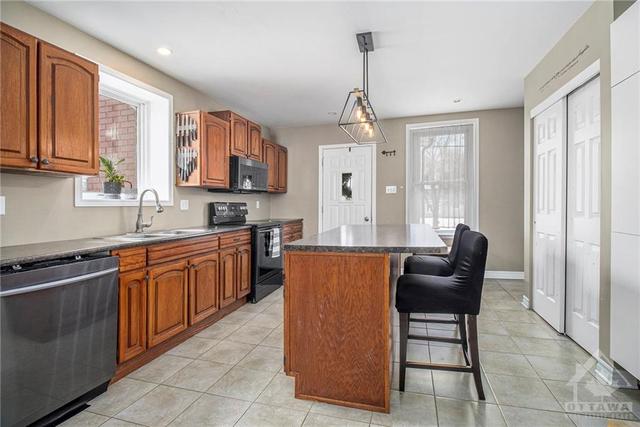 3528 County 7 Road, House detached with 5 bedrooms, 2 bathrooms and 7 parking in South Dundas ON | Image 10