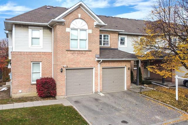 4 Wickstead Crt, Townhouse with 3 bedrooms, 2 bathrooms and 2 parking in Brampton ON | Image 32