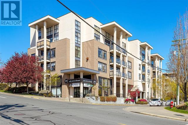 405 - 820 Short St, Condo with 2 bedrooms, 2 bathrooms and 1 parking in Saanich BC | Image 36