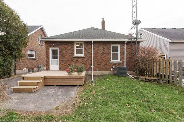 19 Dorothy Street, House detached with 3 bedrooms, 2 bathrooms and 4 parking in Brantford ON | Image 31