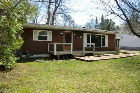 855 Kennedy Rd, House detached with 2 bedrooms, 1 bathrooms and 6 parking in Innisfil ON | Image 1