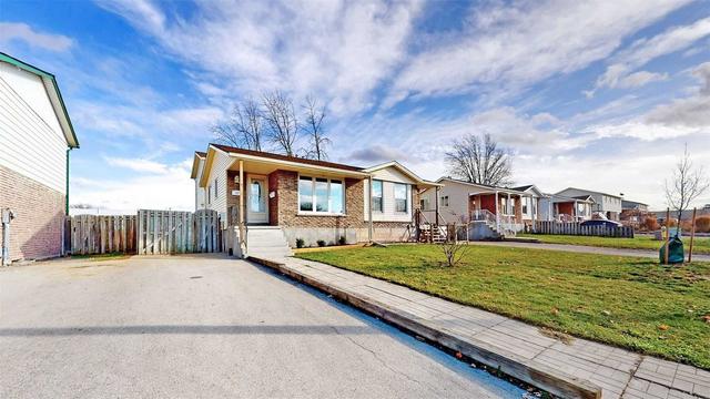 47 Canterbury Dr, House semidetached with 3 bedrooms, 2 bathrooms and 2 parking in St. Catharines ON | Image 12