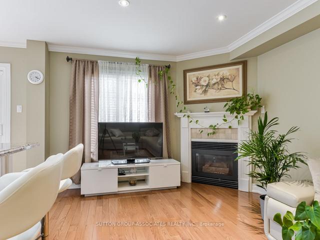 14 Karl Crt, House attached with 4 bedrooms, 5 bathrooms and 5 parking in Vaughan ON | Image 23