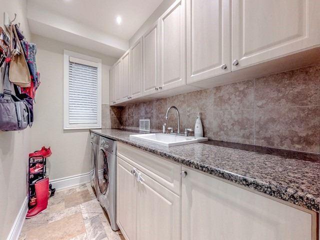 857 6th St, House detached with 4 bedrooms, 5 bathrooms and 4 parking in Mississauga ON | Image 18