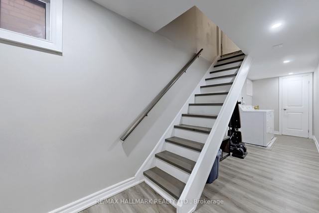 47 Bedford Park Ave, House semidetached with 3 bedrooms, 2 bathrooms and 2 parking in Toronto ON | Image 3