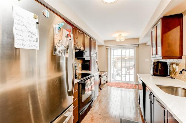 154 Patriot Place, Townhouse with 3 bedrooms, 3 bathrooms and 3 parking in Ottawa ON | Image 12
