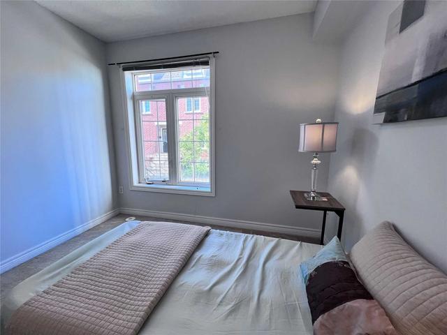 111 - 870 Jane St, Townhouse with 2 bedrooms, 2 bathrooms and 1 parking in Toronto ON | Image 3
