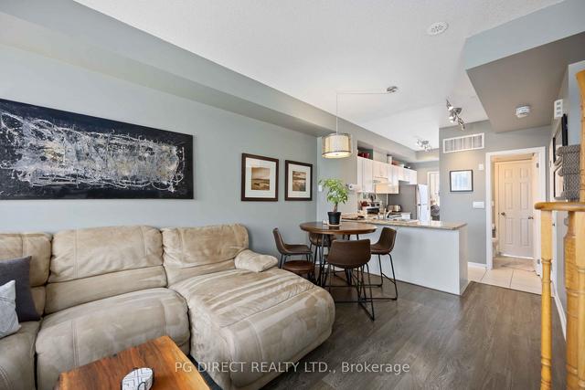 8 - 33 Island Rd, Townhouse with 3 bedrooms, 3 bathrooms and 1 parking in Toronto ON | Image 9