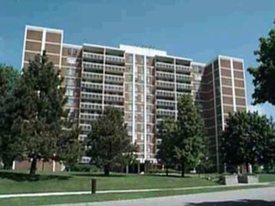203 - 44 Longbourne Dr, Condo with 3 bedrooms, 2 bathrooms and 1 parking in Toronto ON | Image 1