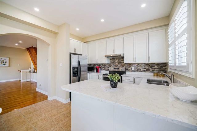 2 Westolivia Tr, House semidetached with 4 bedrooms, 4 bathrooms and 3 parking in Vaughan ON | Image 35
