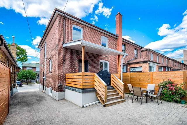 455 Oakwood Ave, House semidetached with 3 bedrooms, 3 bathrooms and 4 parking in Toronto ON | Image 18