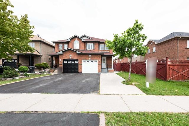 27 Ridgefield Crt, House semidetached with 3 bedrooms, 4 bathrooms and 5 parking in Brampton ON | Card Image
