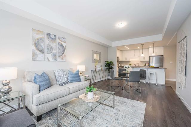 208 - 333 Gosling Gardens, Condo with 2 bedrooms, 2 bathrooms and 1 parking in Guelph ON | Image 6