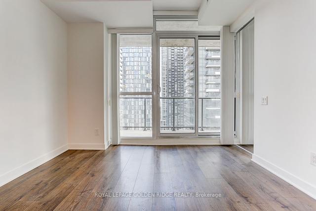 2002 - 290 Adelaide St W, Condo with 1 bedrooms, 1 bathrooms and 0 parking in Toronto ON | Image 8