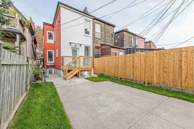 66 Bellevue Ave, House attached with 4 bedrooms, 3 bathrooms and 1 parking in Toronto ON | Image 16