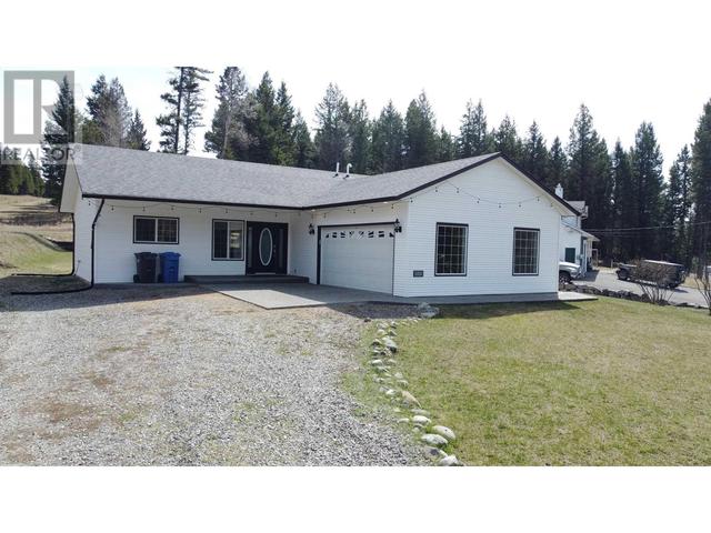 4985 Block Drive, House detached with 3 bedrooms, 2 bathrooms and null parking in Cariboo G BC | Image 1