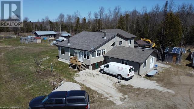 240 Little Pike Bay Road, House detached with 5 bedrooms, 2 bathrooms and 5 parking in Northern Bruce Peninsula ON | Card Image