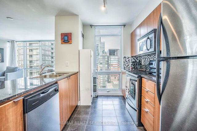 1903 - 11 Brunel Crt, Condo with 1 bedrooms, 1 bathrooms and 1 parking in Toronto ON | Image 13