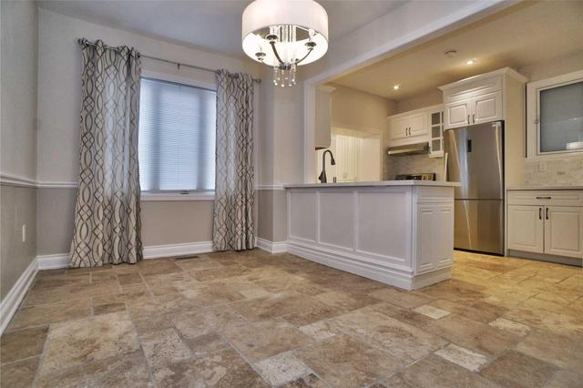 Upper - 1951 Dufferin St, House semidetached with 3 bedrooms, 1 bathrooms and 1 parking in Toronto ON | Image 7