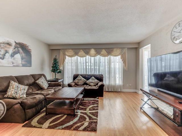 22 Donnacona Cres, House detached with 3 bedrooms, 3 bathrooms and 3 parking in Toronto ON | Image 20