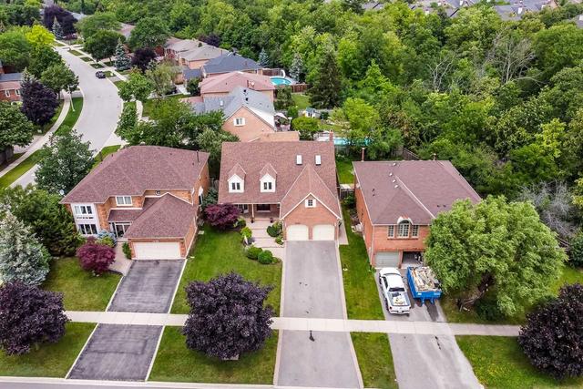 1469 Abbeywood Dr, House detached with 4 bedrooms, 4 bathrooms and 6 parking in Oakville ON | Image 1