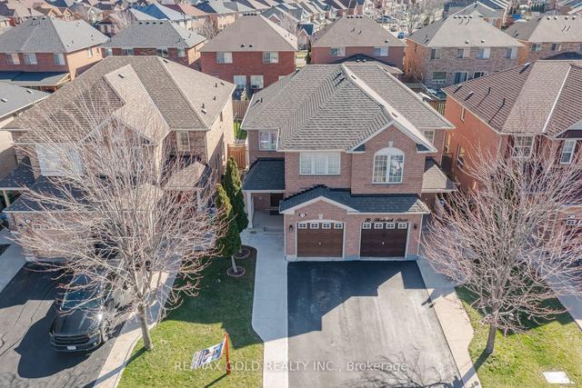 74 Herdwick St, House semidetached with 3 bedrooms, 4 bathrooms and 3 parking in Brampton ON | Image 1