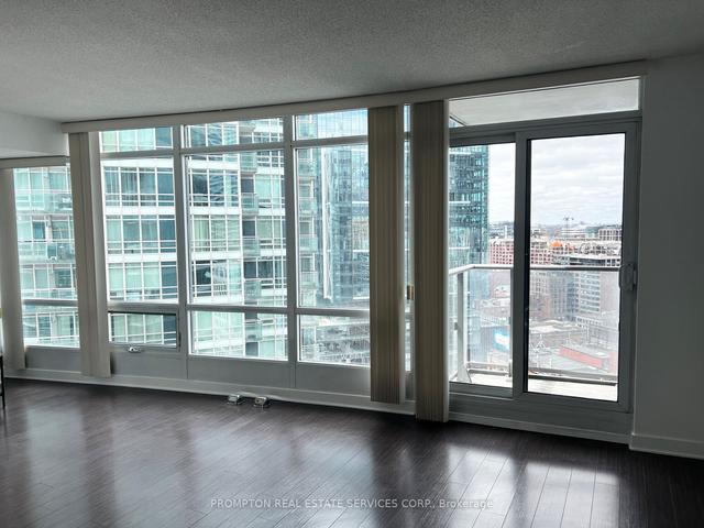 2501 - 373 Front St W, Condo with 1 bedrooms, 1 bathrooms and 1 parking in Toronto ON | Image 2