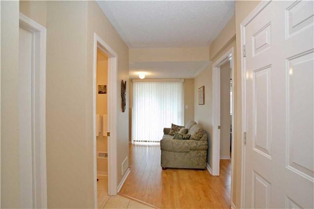 80 Mcfeeters Cres, House attached with 3 bedrooms, 4 bathrooms and 2 parking in Clarington ON | Image 3