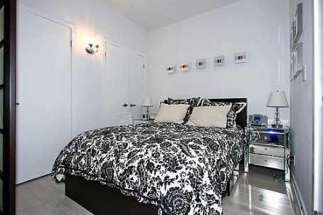 2405 - 33 Lombard St, Condo with 1 bedrooms, 1 bathrooms and null parking in Toronto ON | Image 5