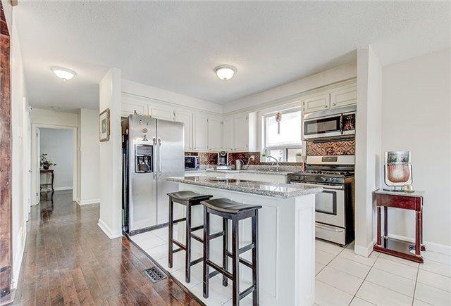 1020 Willowdale Ave, House detached with 3 bedrooms, 2 bathrooms and 5 parking in Toronto ON | Image 6