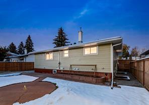 23 Cambrian Drive Nw, House detached with 4 bedrooms, 2 bathrooms and 3 parking in Calgary AB | Image 33
