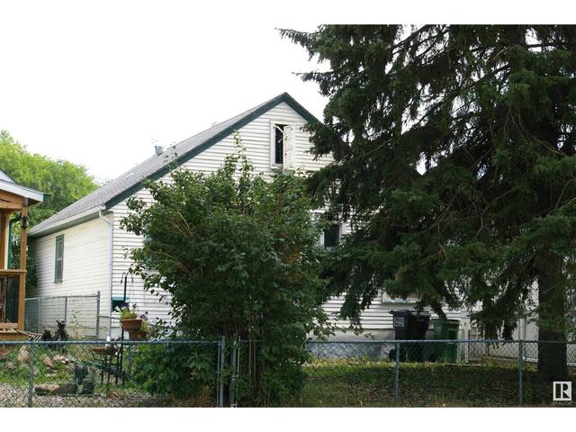 12063 94 St Nw, House detached with 1 bedrooms, 2 bathrooms and 3 parking in Edmonton AB | Card Image