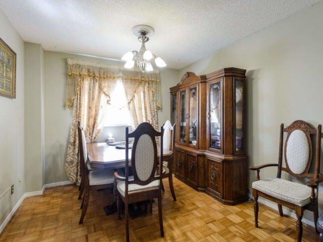 3387 Nighthawk Tr, House attached with 3 bedrooms, 3 bathrooms and 1 parking in Mississauga ON | Image 4
